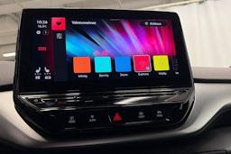 harmaa Volkswagen ID.4 2023 kuva 22.