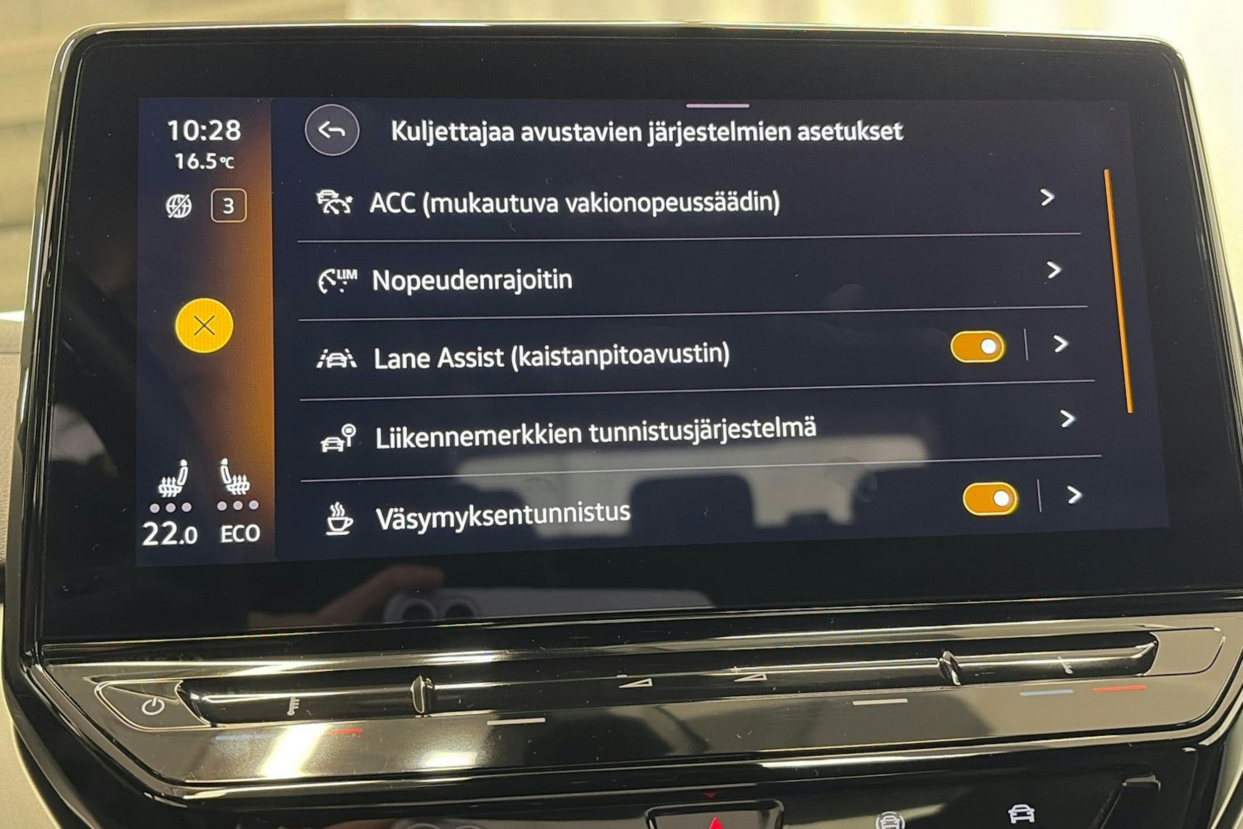 harmaa Volkswagen ID.4 2023 kuva 25.