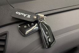 harmaa Volkswagen ID.4 2023 kuva 27.