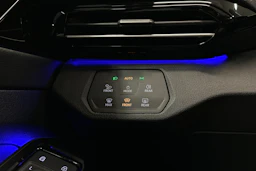 musta Volkswagen ID.4 2023 kuva 24.