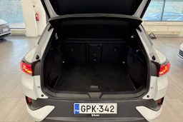 valkoinen Volkswagen ID.4 2023 kuva 15.