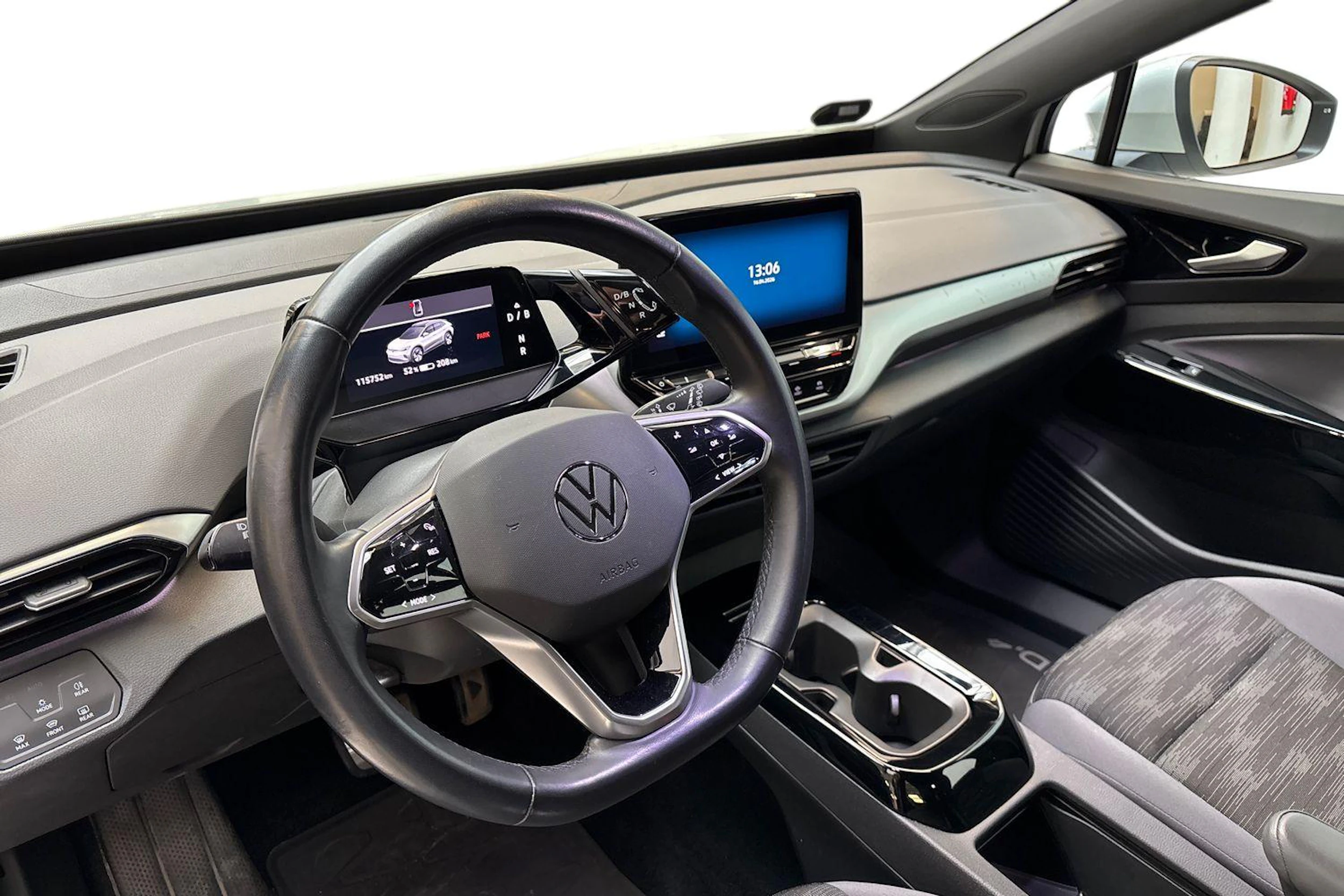 valkoinen Volkswagen ID.4 2023 kuva 8.