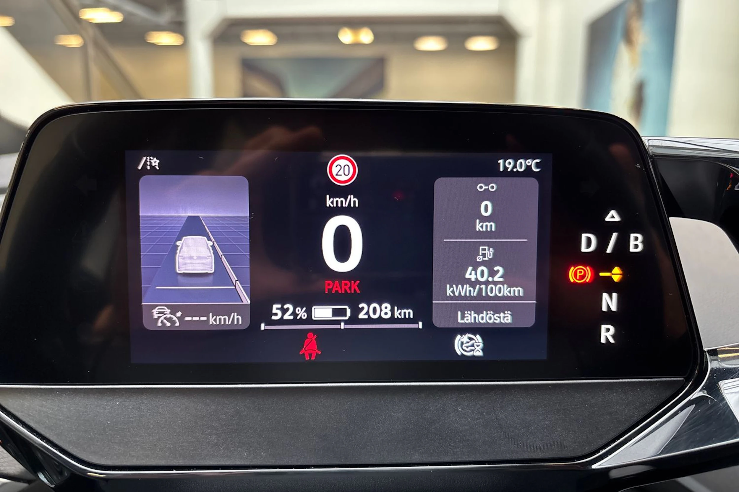 valkoinen Volkswagen ID.4 2023 kuva 20.