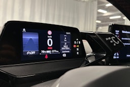 valkoinen Volkswagen ID.4 2023 kuva 18.