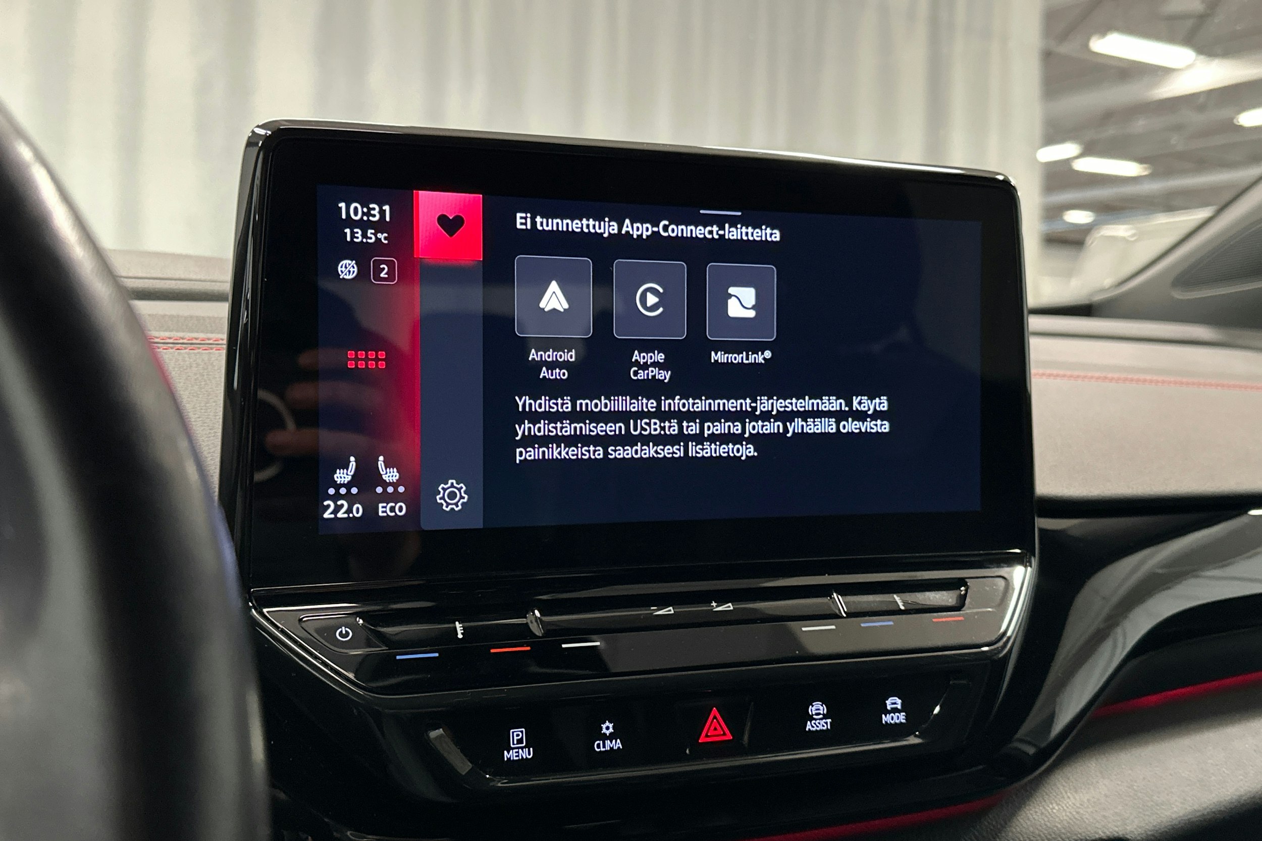 valkoinen Volkswagen ID.4 2023 kuva 25.