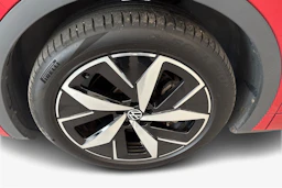 punainen Volkswagen ID.4 2023 kuva 9.