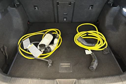 punainen Volkswagen ID.4 2023 kuva 14.