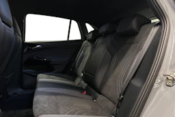 harmaa Volkswagen ID.4 2023 kuva 11.