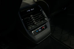 harmaa Volkswagen ID.4 2023 kuva 33.