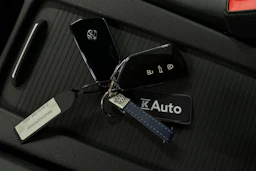 harmaa Volkswagen ID.4 2023 kuva 37.