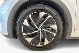 Harmaa Volkswagen ID.4 2023 kuva 9.