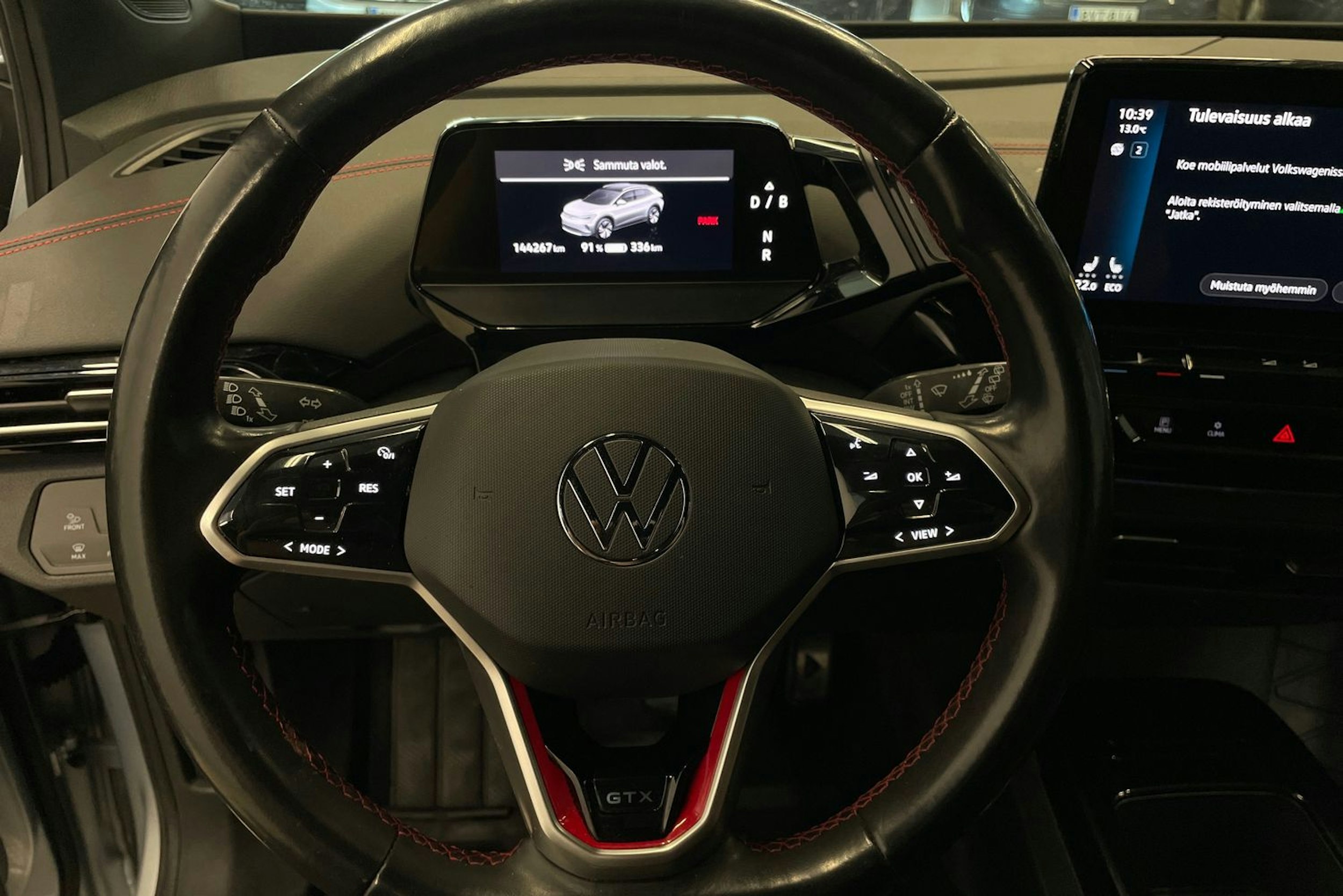 Harmaa Volkswagen ID.4 2023 kuva 12.