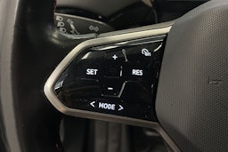 Harmaa Volkswagen ID.4 2023 kuva 13.