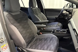 Harmaa Volkswagen ID.4 2023 kuva 16.