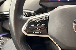 Harmaa Volkswagen ID.4 2023 kuva 19.