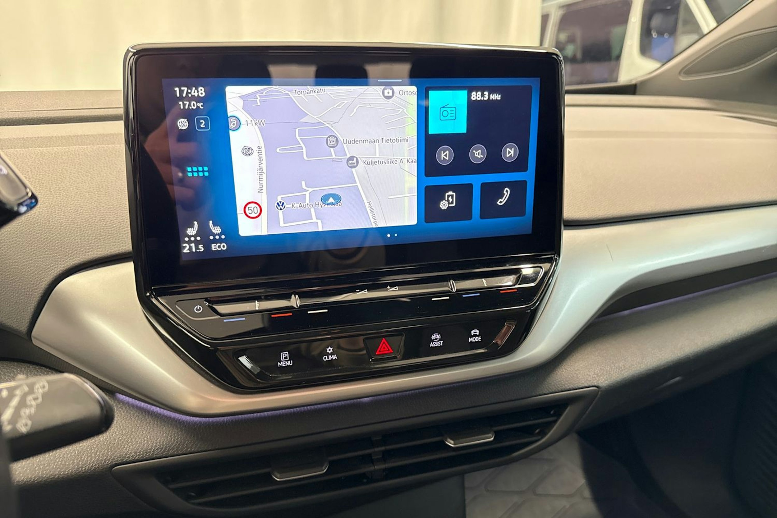 Harmaa Volkswagen ID.4 2023 kuva 21.