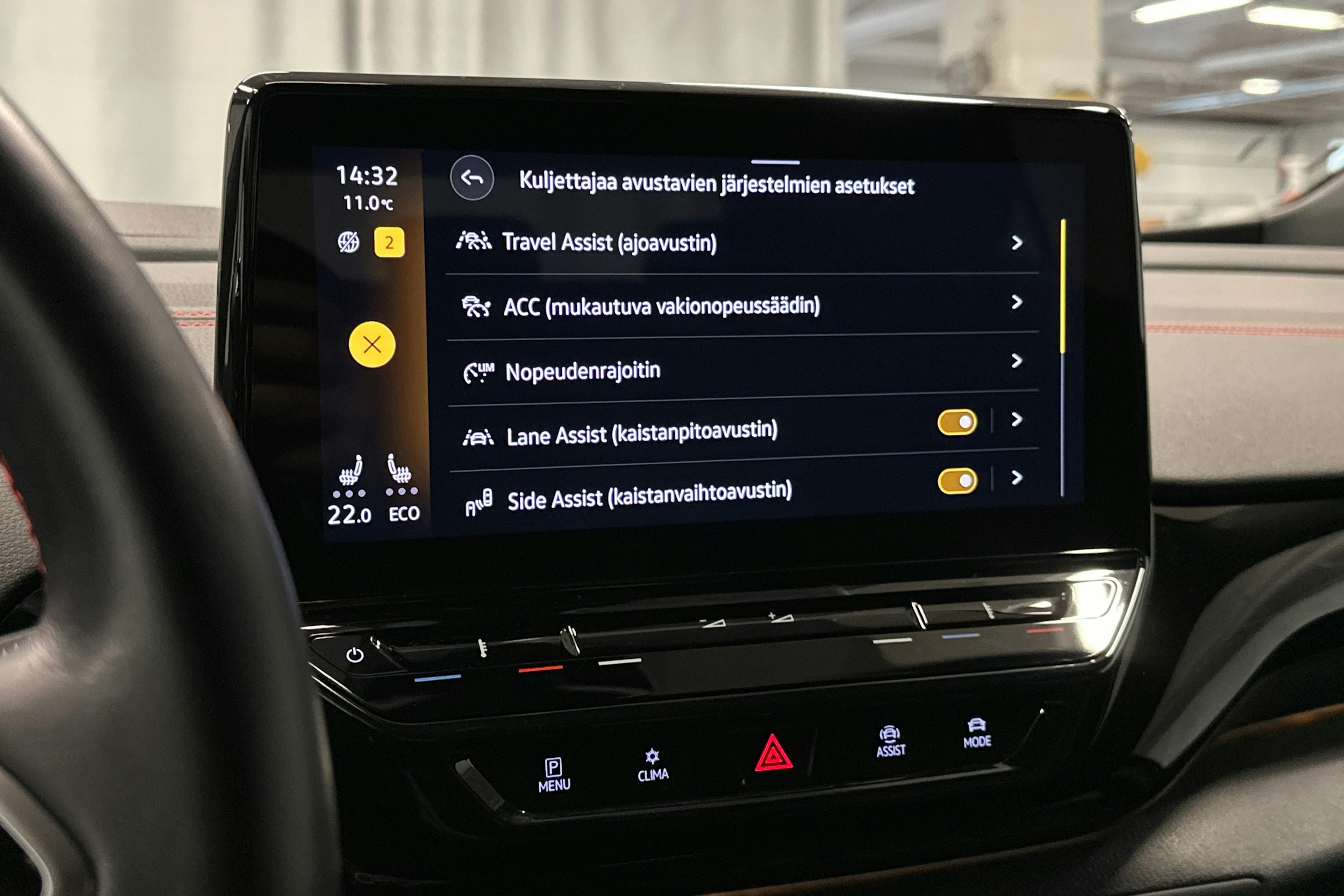 musta Volkswagen ID.4 2023 kuva 28.