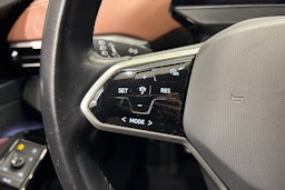 valkoinen Volkswagen ID.4 2023 kuva 19.