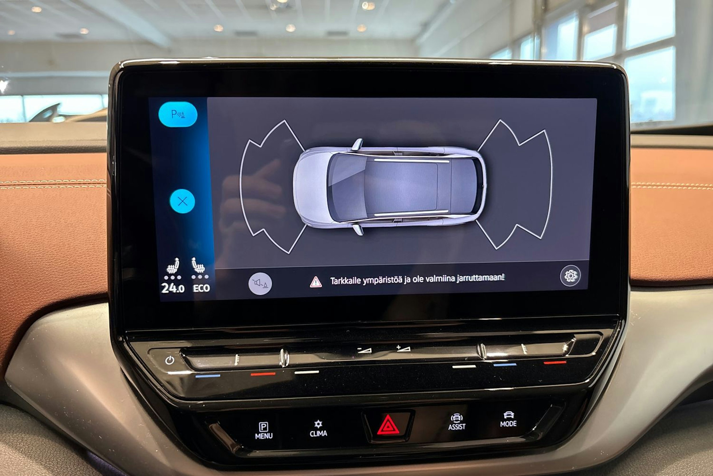 valkoinen Volkswagen ID.4 2023 kuva 23.