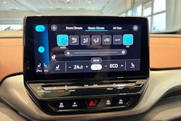 valkoinen Volkswagen ID.4 2023 kuva 24.