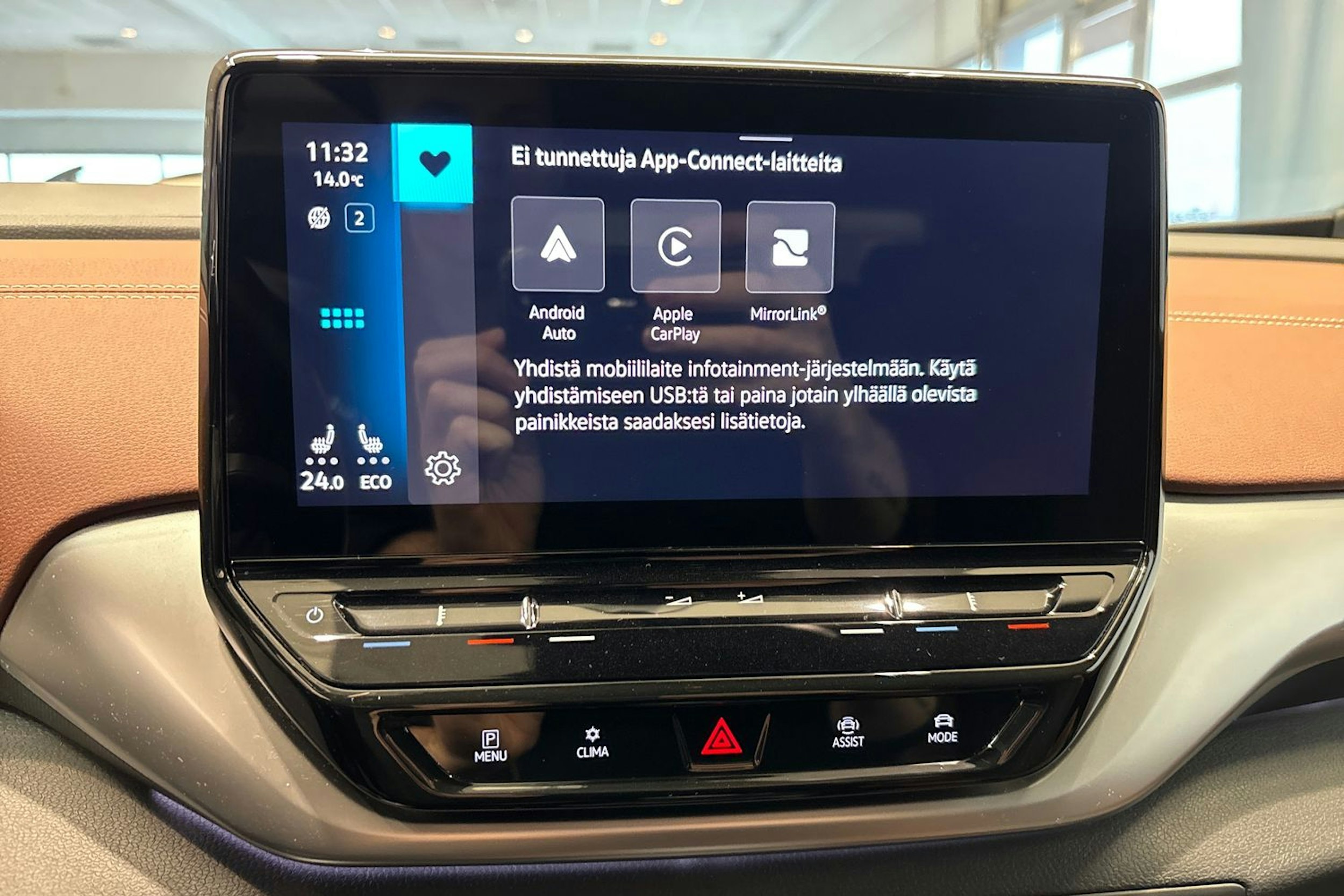 valkoinen Volkswagen ID.4 2023 kuva 25.