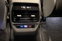 valkoinen Volkswagen ID.4 2023 kuva 28.