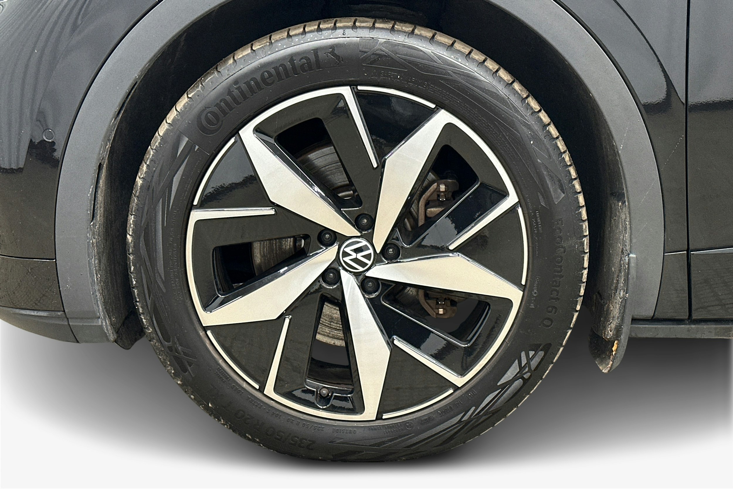 musta Volkswagen ID.4 2023 kuva 11.