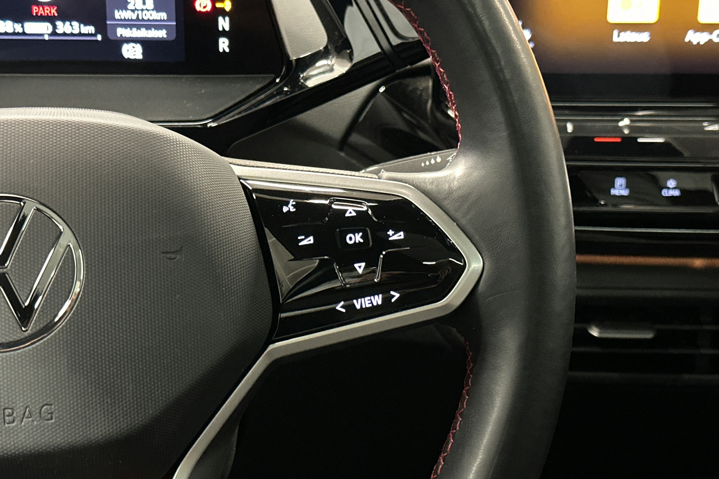 musta Volkswagen ID.4 2023 kuva 22.