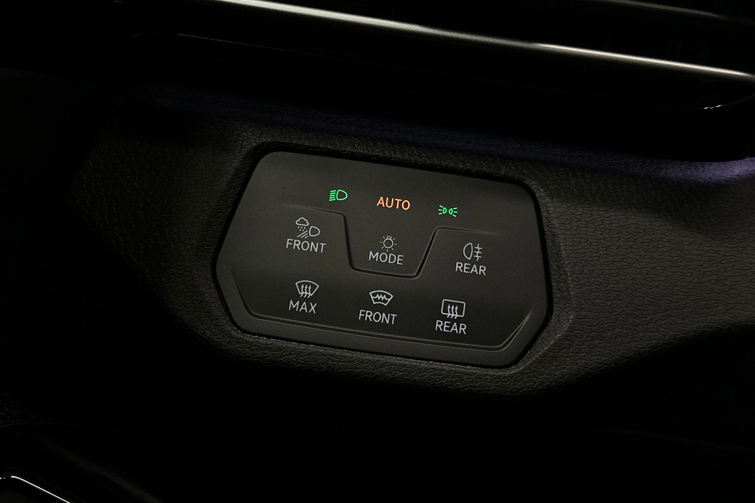 hopea Volkswagen ID.4 2022 kuva 15.