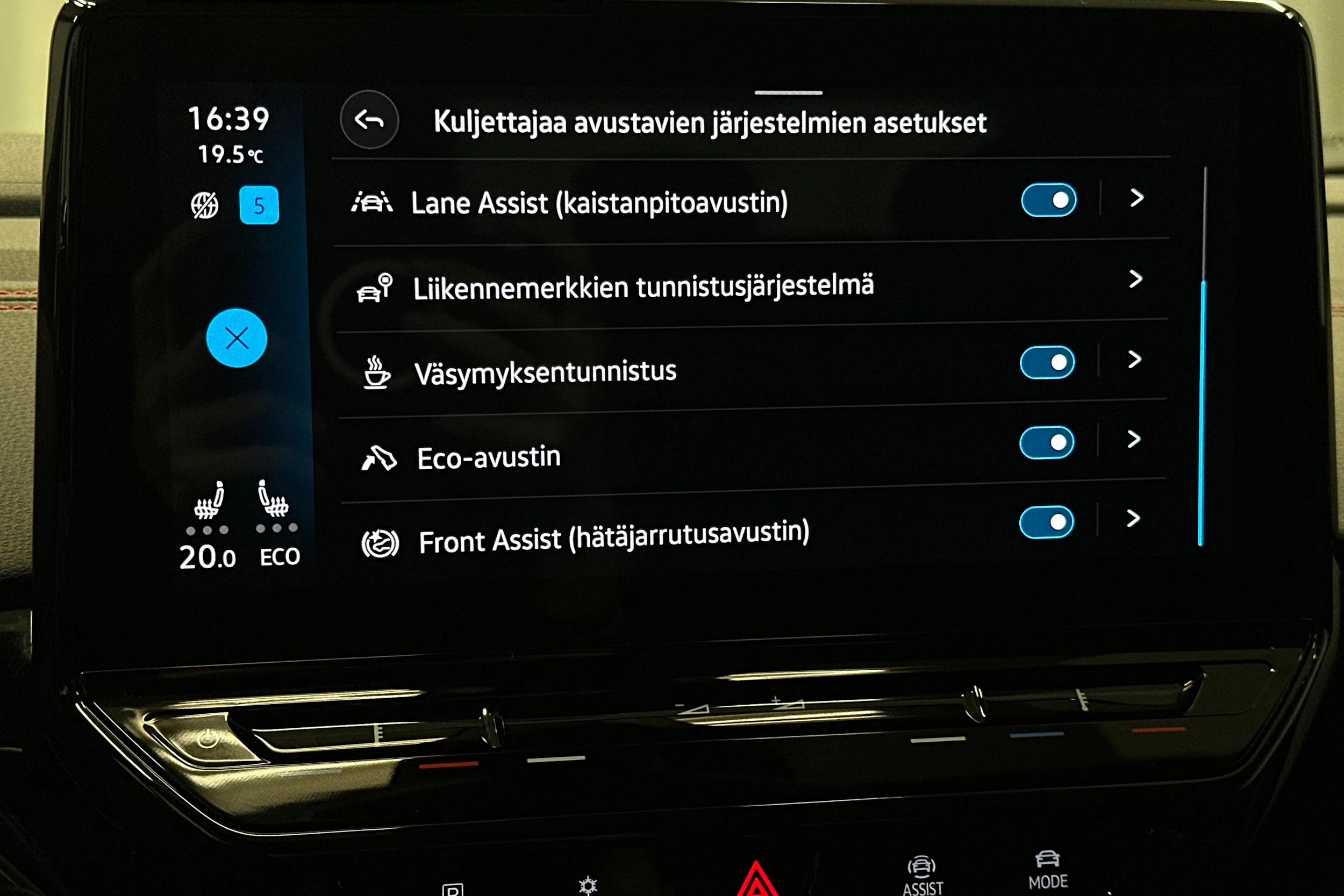 hopea Volkswagen ID.4 2022 kuva 28.