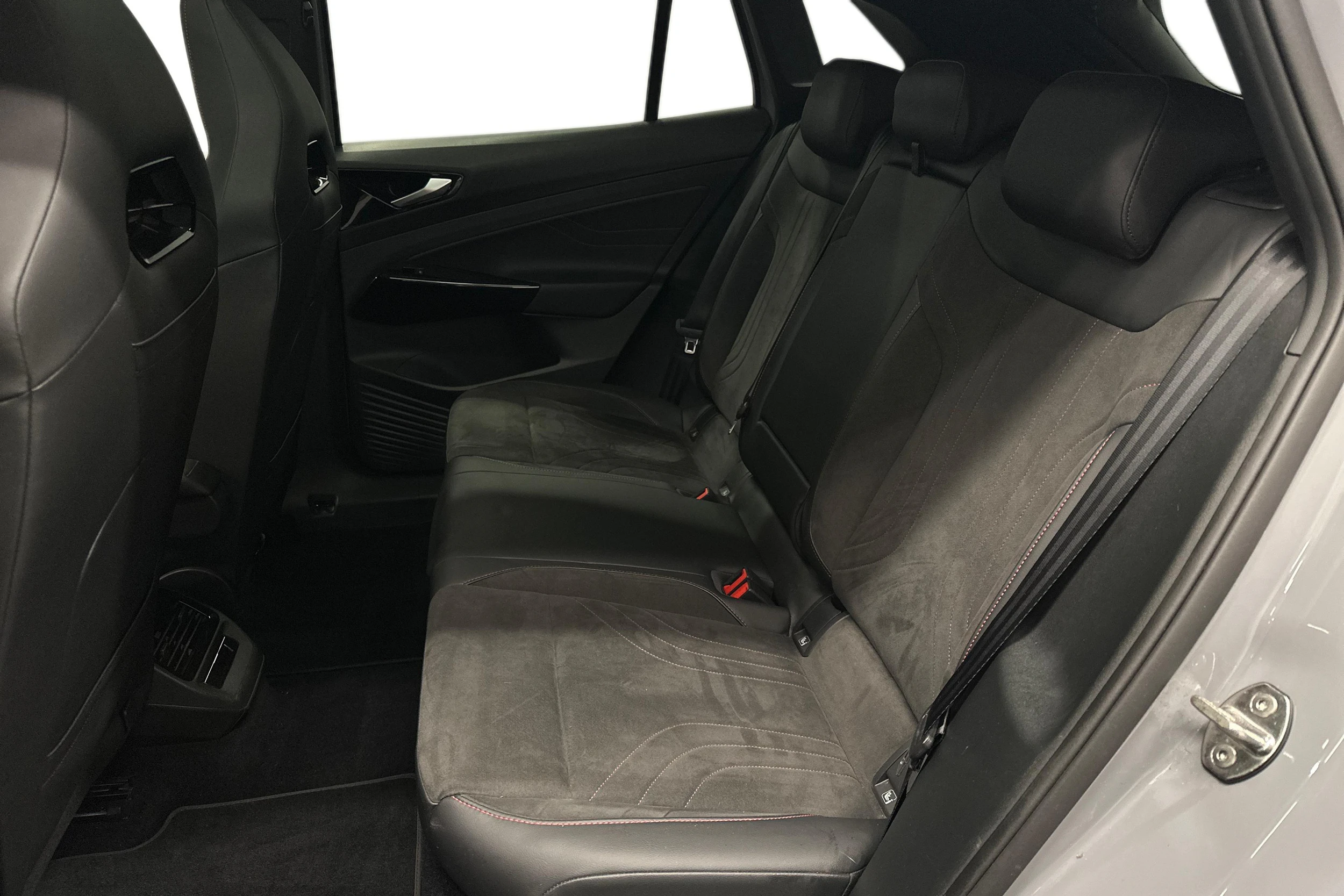 harmaa Volkswagen ID.4 2023 kuva 8.