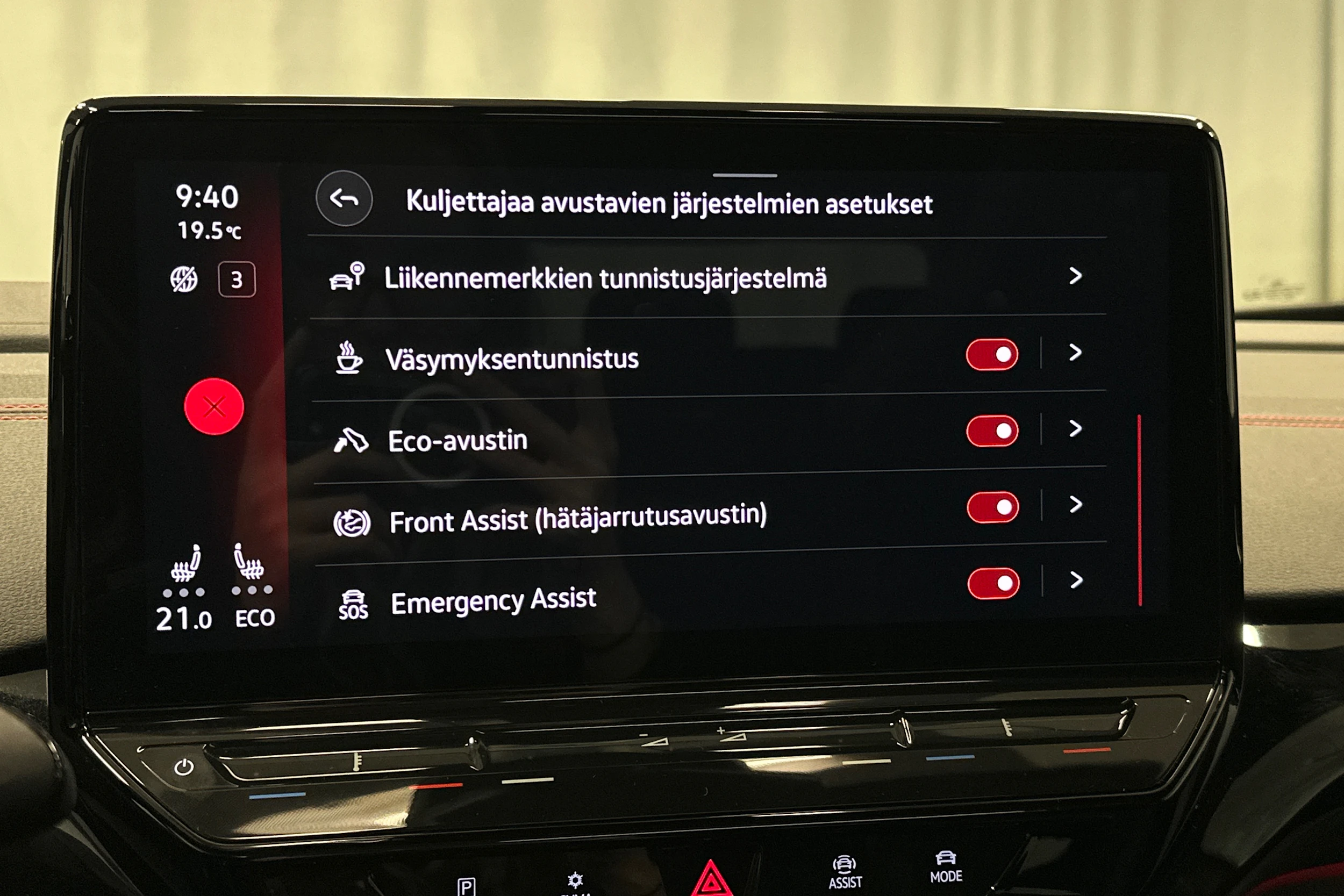 harmaa Volkswagen ID.4 2023 kuva 29.