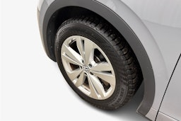 harmaa Volkswagen ID.4 2023 kuva 11.