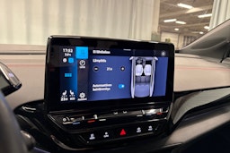 harmaa Volkswagen ID.4 2023 kuva 24.