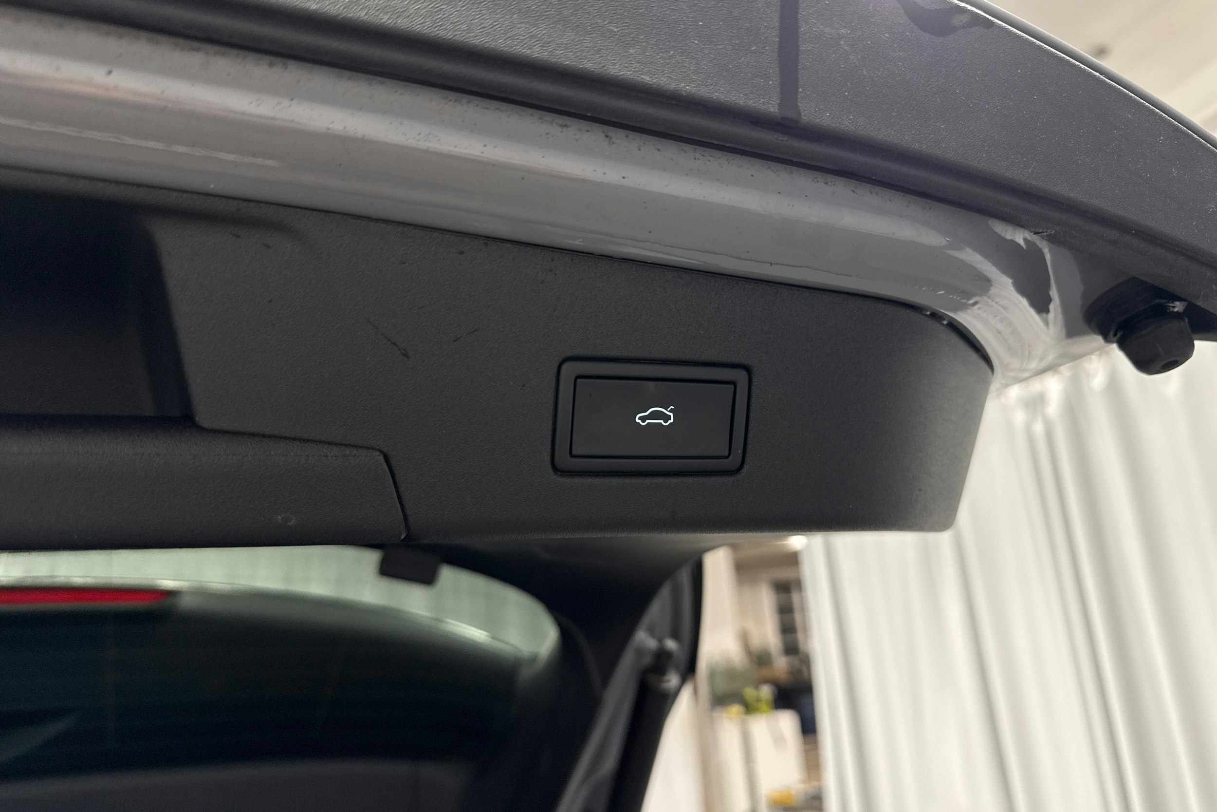 harmaa Volkswagen ID.4 2023 kuva 28.