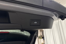 harmaa Volkswagen ID.4 2023 kuva 28.