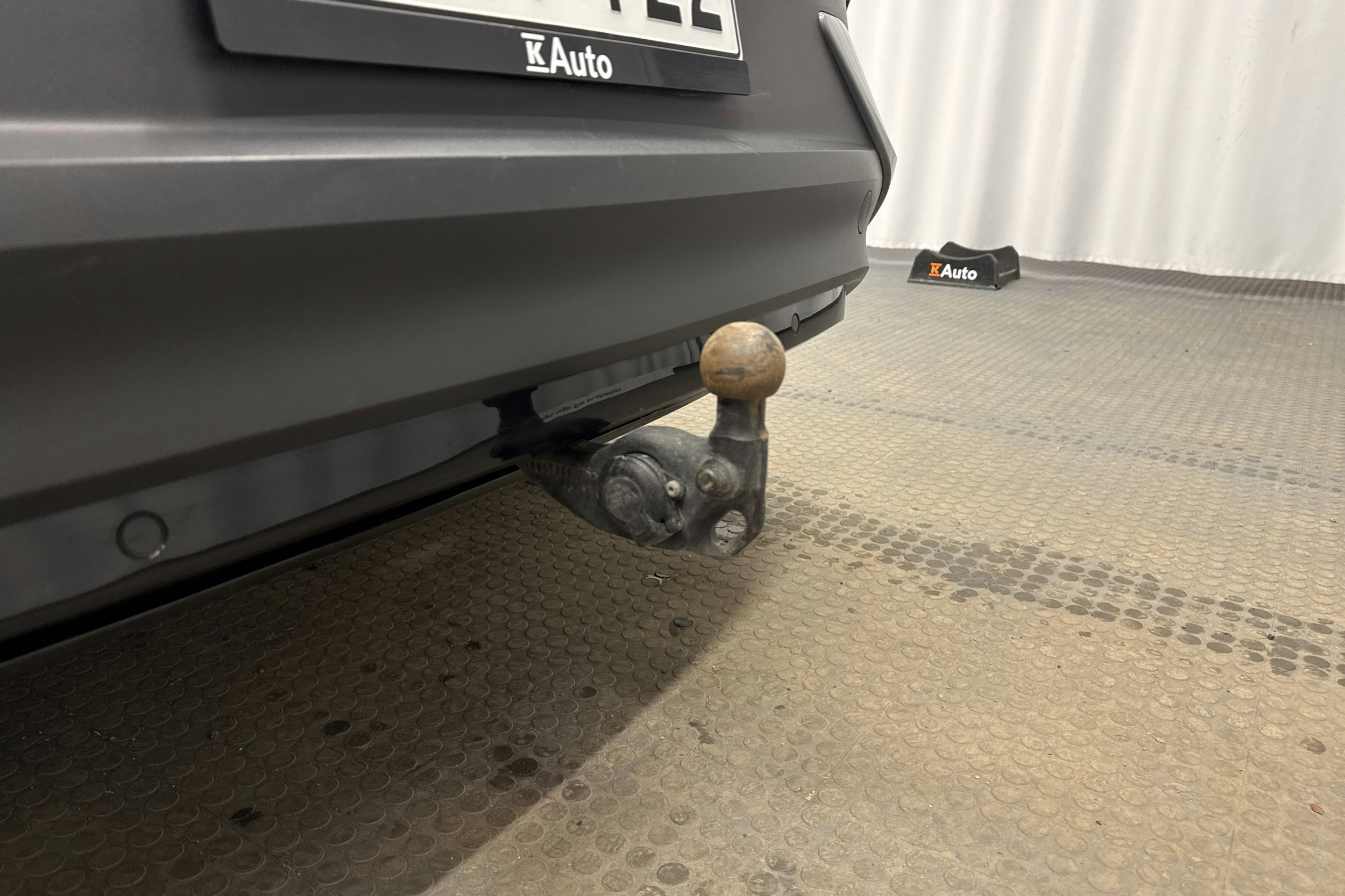 harmaa Volkswagen ID.4 2023 kuva 29.