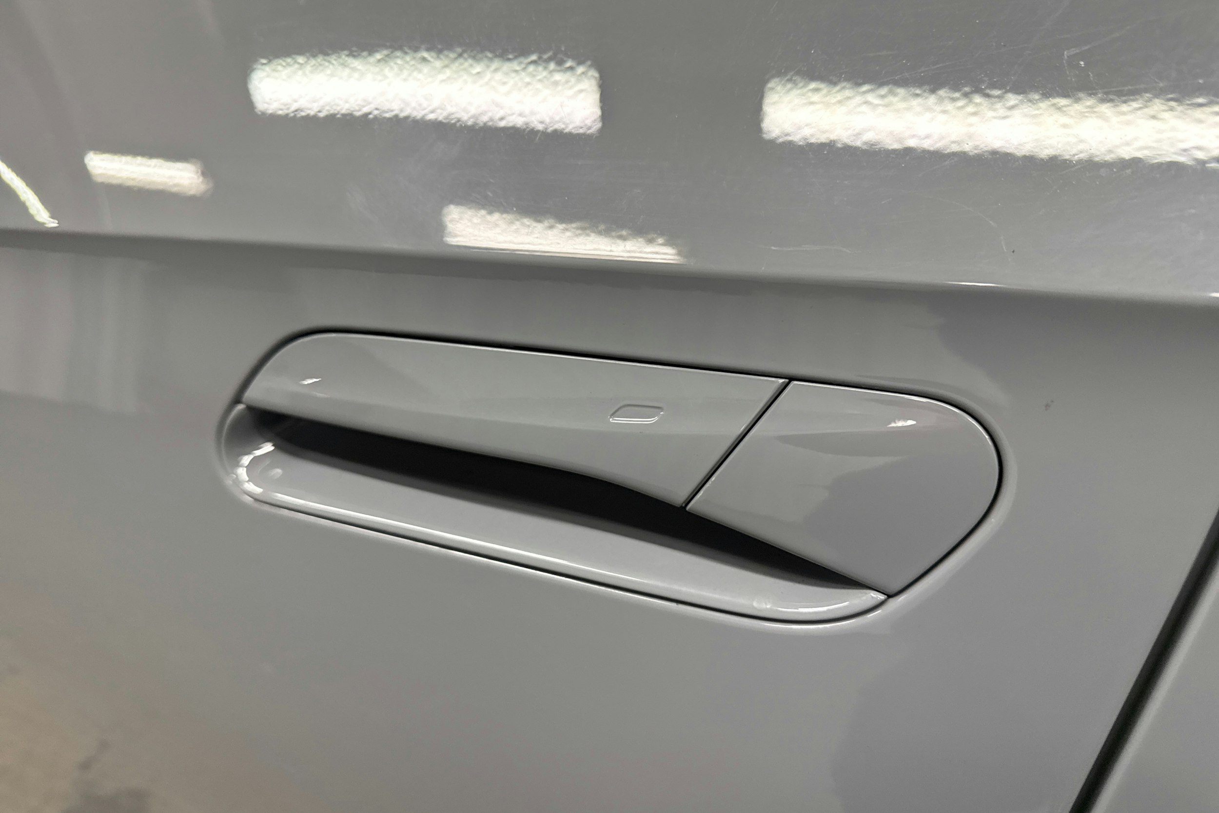 harmaa Volkswagen ID.4 2023 kuva 31.