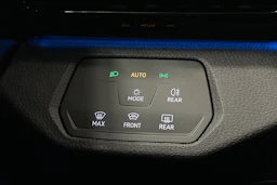 harmaa Volkswagen ID.4 2023 kuva 21.