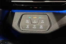 valkoinen Volkswagen ID.4 2023 kuva 23.