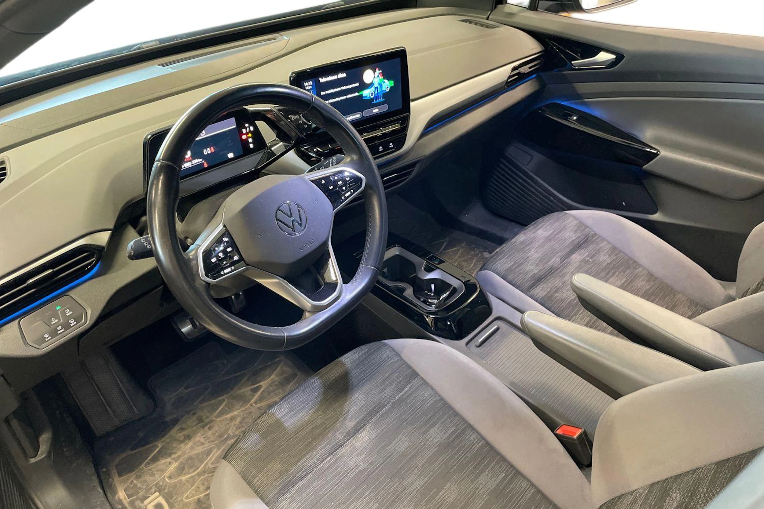 musta Volkswagen ID.4 2023 kuva 3.