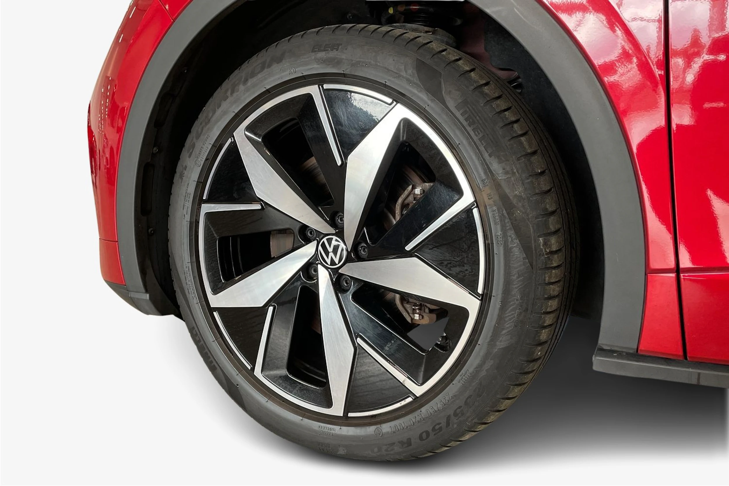 punainen Volkswagen ID.4 2023 kuva 9.
