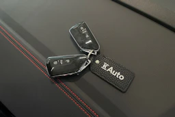 punainen Volkswagen ID.4 2023 kuva 32.