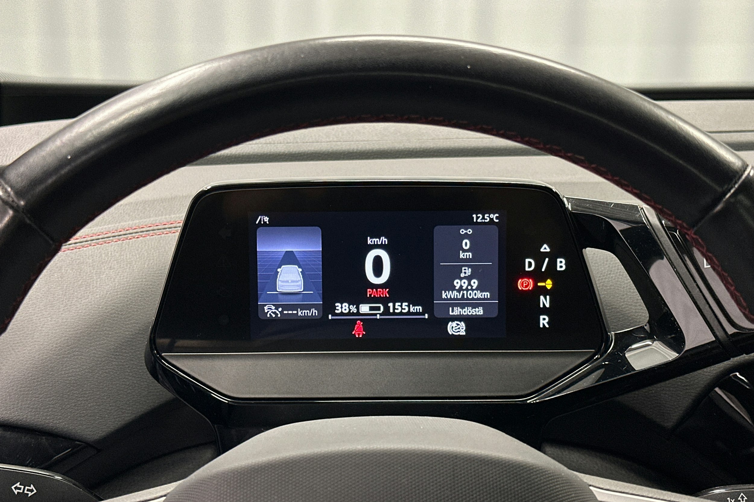 musta Volkswagen ID.4 2023 kuva 20.