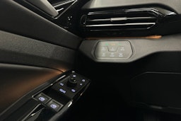 musta Volkswagen ID.4 2023 kuva 21.