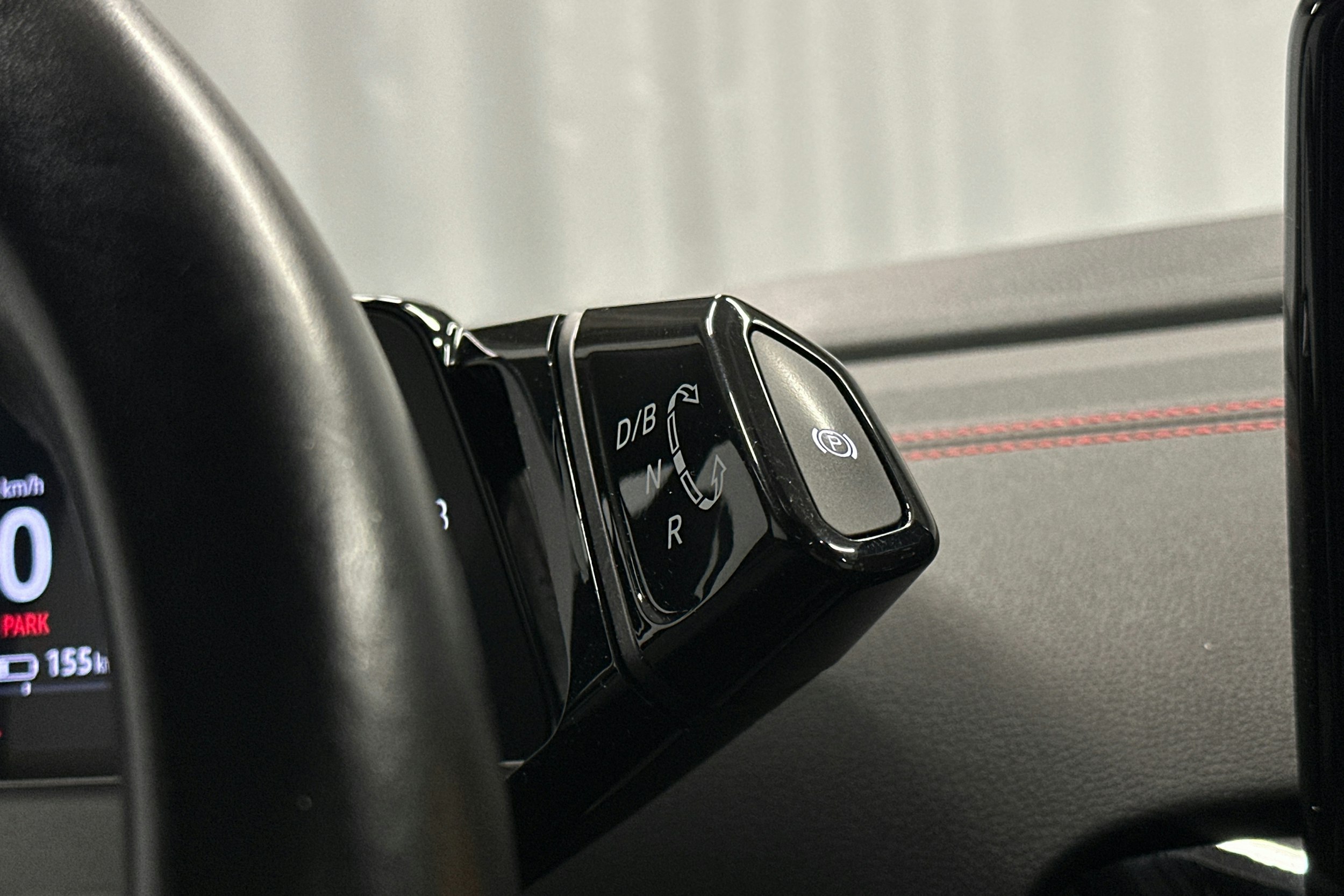 musta Volkswagen ID.4 2023 kuva 22.