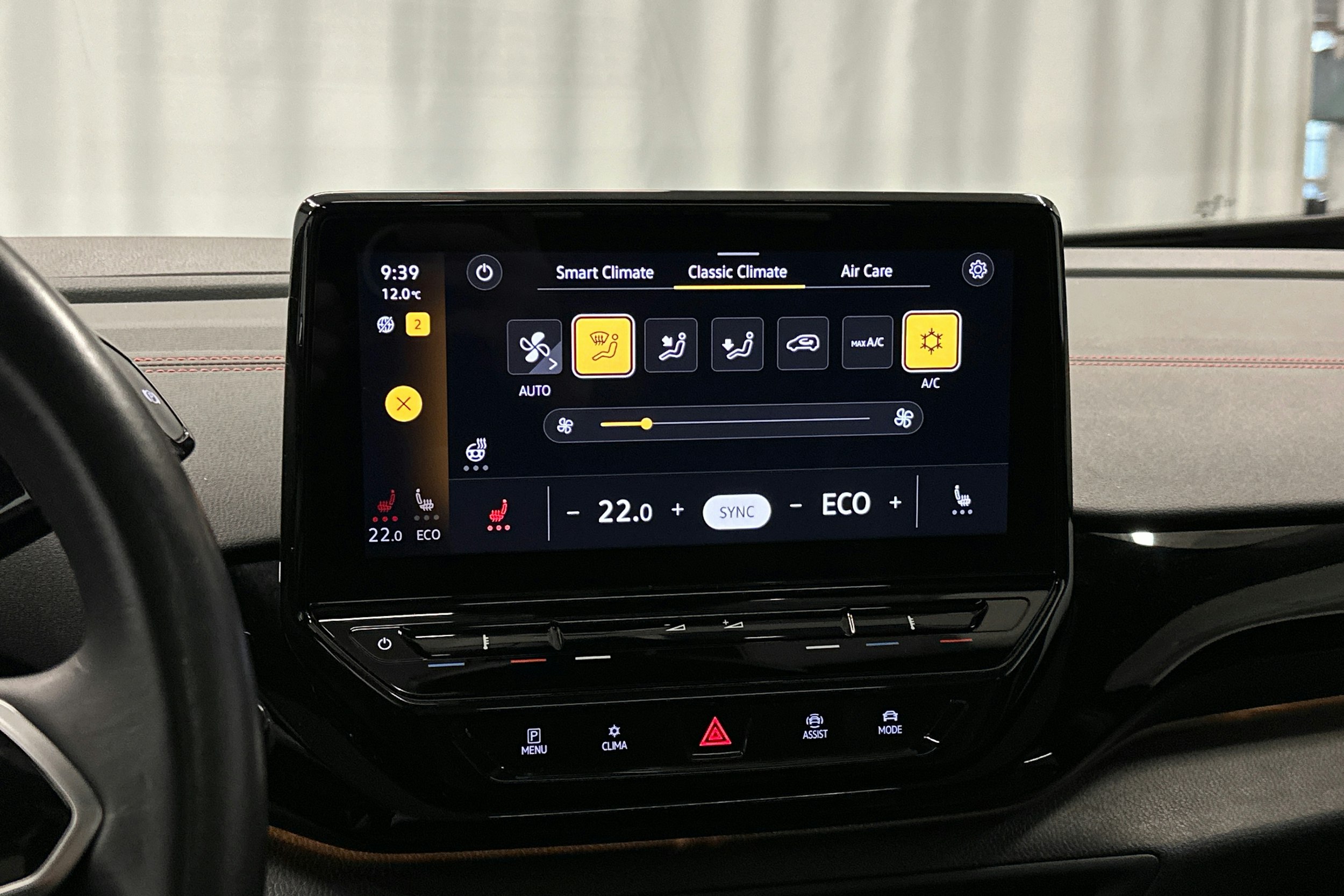 musta Volkswagen ID.4 2023 kuva 24.