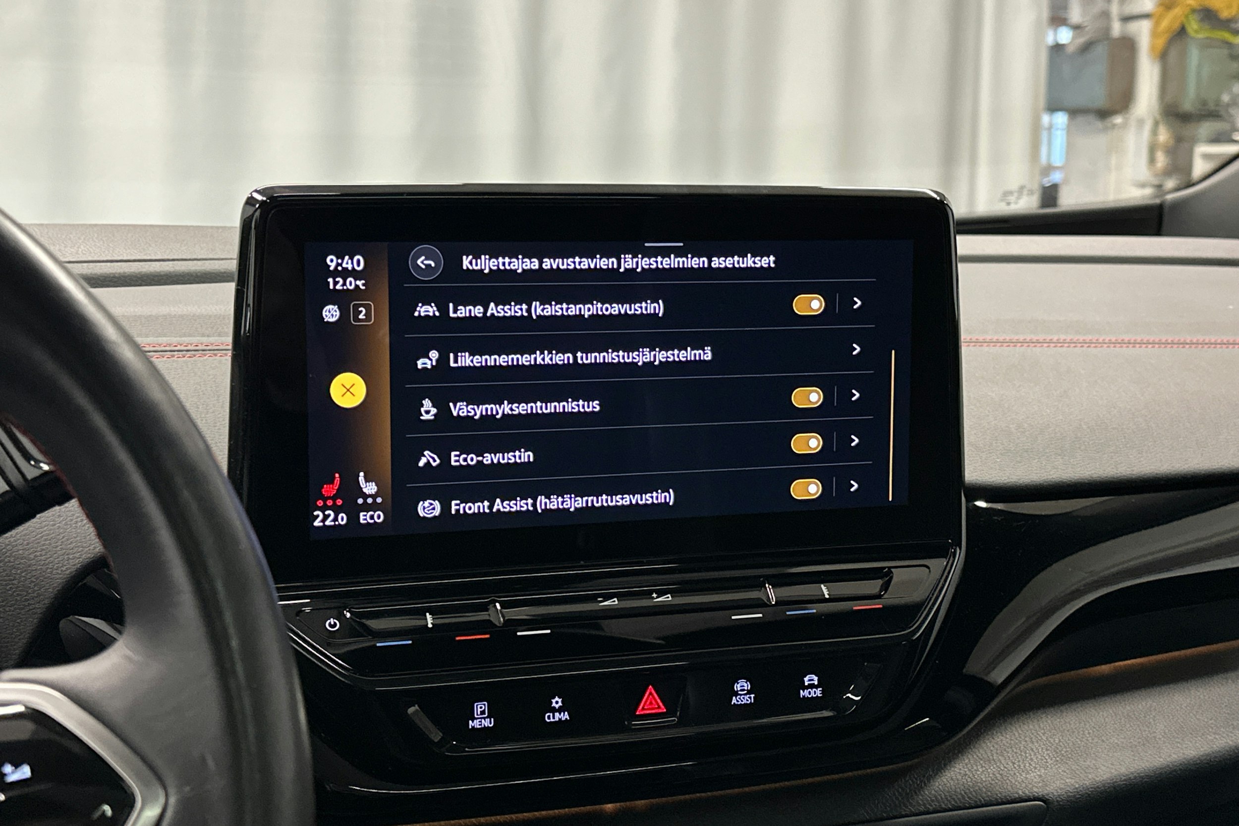 musta Volkswagen ID.4 2023 kuva 28.