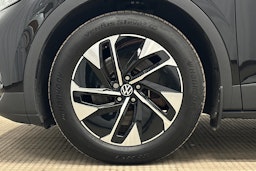 musta Volkswagen ID.4 2023 kuva 11.