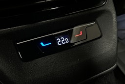 musta Volkswagen ID.4 2023 kuva 16.